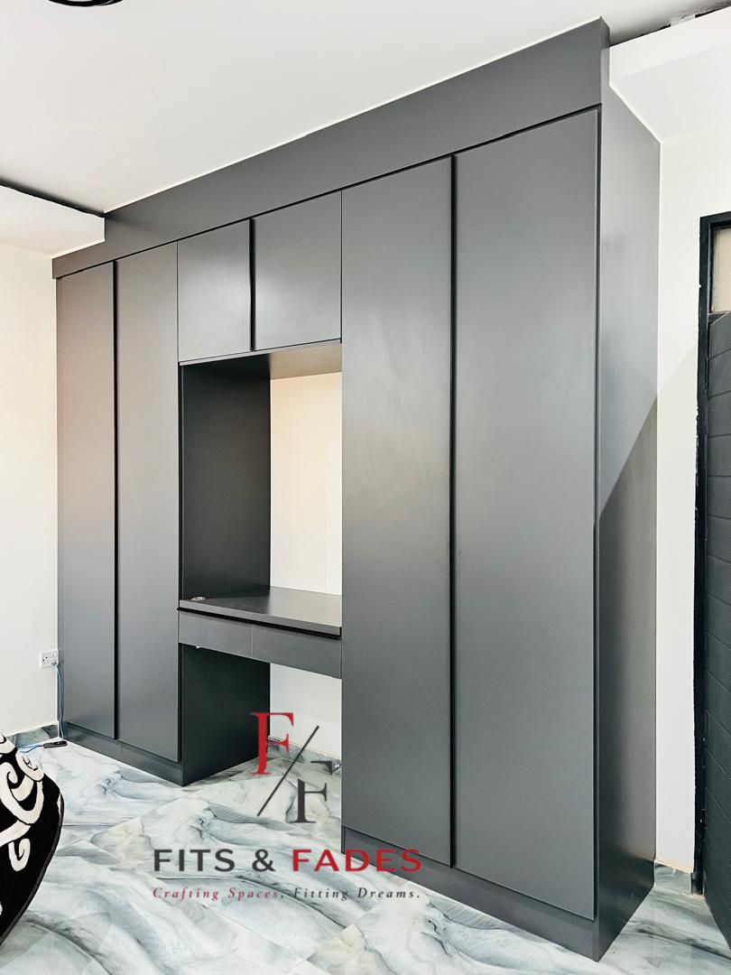 Built-in wardrobe 2